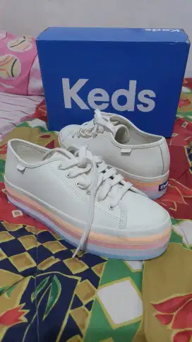 Sepatu Keds Wanita