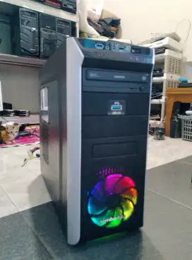 PC Gaming Desain FM2+ A8 7650K (Setara i5) ram 16gb vga 2gb Gres mulus