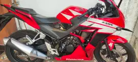 Honda CBR 150 gress