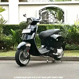 JUAL CEPET Vespa SPRINT 150 3V Th 2014 WARNA HITAM PERFECT CONDITION