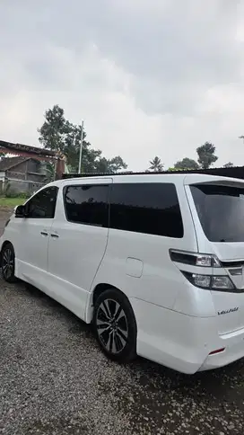 Toyota Vellfire 2013 Bensin