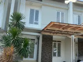 Rumah 2 Lantai di Serpong Natura City Cluster Edelweiss KPR J-16014