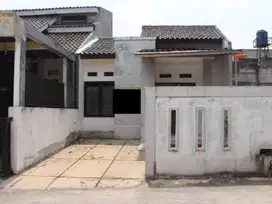 Rumah Seken SHM 8 Menit ke RS Permata Depok Bisa Nego Siap KPR J-13225