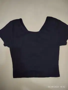 Kaos polos,belakang pita