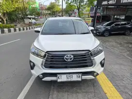 Toyota Innova Reborn G 2,4 MT tahun 2022 warna putih odo low