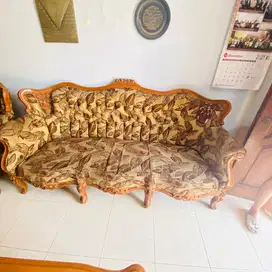 Sofa ruang tamu