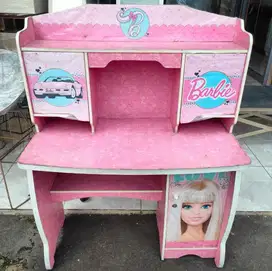 Meja belajat bekas