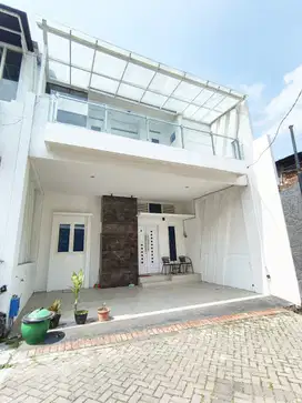 Disewakan Rumah Cantik Full Furnish  Lowokwaru Malang
