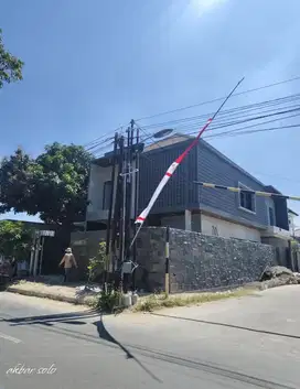 Rumah kolam renang solo kota