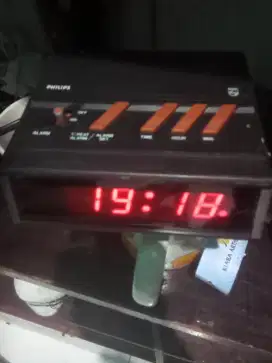 Jam weker Philips portable mulus normal siap pakai minat boleh nego