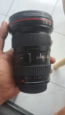 Lensa canon 16 35 f 2.8