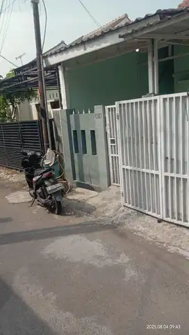Disewakan Rumah Di Perumahan Gading Elok 1