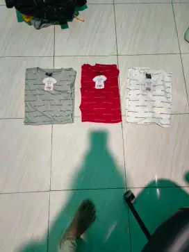Kaos joger bekas