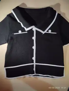 Kaos motif crop