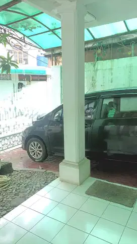 DI JUAL RUMAH HOMIE SELANGKAH KE PANGLIMA POLIM KEBAYORAN BARU RADIO D
