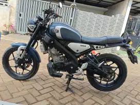 Yamaha XSR 155 (2022) Biru