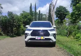 Toyota all-new Veloz 1.5 type Q cvt 2022 white. bukan new avanza