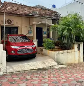 Rumah 15 Menit ke Cinere Bellevue Mall SHM Hadap Utara J-32767