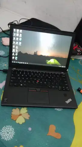 Lenovo ThinkPad X270