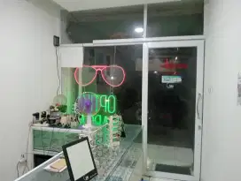 Jual kaca partisi untuk toko/ruko