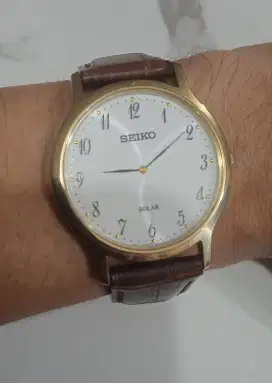 Seiko solar SUP860P1 dress watch all original