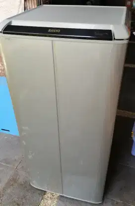 Kulkas 1 pintu Sanyo