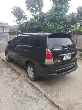 Toyota Kijang Innova 2010 Bensin