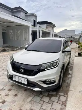Dijual honda crv 2.0 matic tahun 2015 dp 15jt