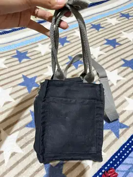 Preloved Tas Selempang Jinjing