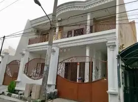 Dijual Rumah Karang Empat Tengah Kota Surabaya