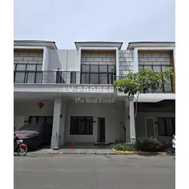 DIJUAL CEPAT VILLA SENTOSA PARK Siap Huni