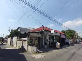 Disewakan Ruang Usaha Lokasi Strategis XT Square Umbulharjo