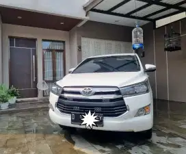 INNOVA DIESEL TYPE V A/T