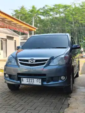 Daihatsu Xenia 2011