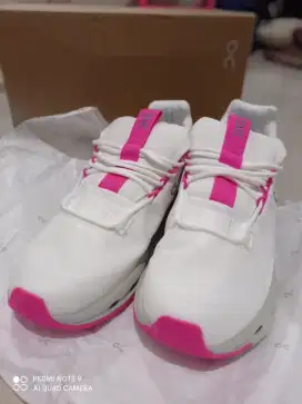 Sepatu oncloud original