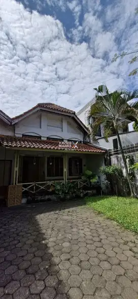 Rumah Klasik Hitung Tanah Dekat Kayutangan di Klojen Malang