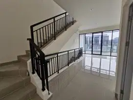 Sewa Murahh Ruko Hampton Hadap Jalan lokasi Ramai