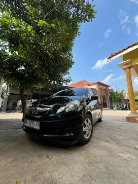 Mobil brio 2014