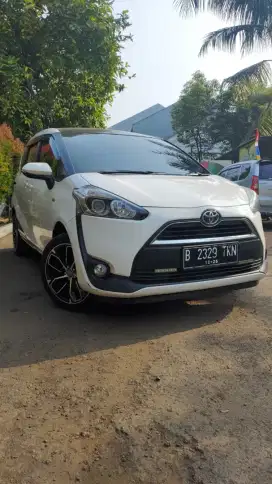 Dijual Sienta G manual 2016