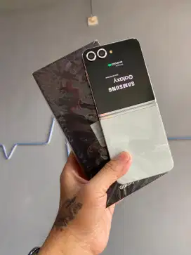 Samsung Z flip 5 5g 8/256 kondisi Second Mulus