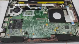 Mainboard / motherboard lenovi e130 i3 masih lancar