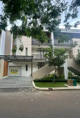 Langsung dengan pemilik Dijual Rumah Summarecon Bekasi Cluster Morizen
