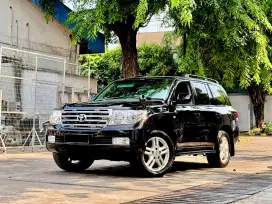 CASH Toyota Land Cruiser VX200 Diesel UK Full Spec