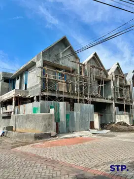 Rumah baru scandinavian di Manyar Tirtoyoso hadap selatan Tipe B