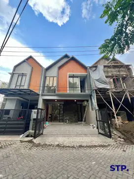 2 unit, Rumah baru scandinavian di Manyar Tirtoyoso