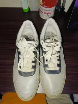 Sepatu diesel ori