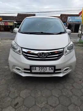 HONDA FREED PSD MATIC TAHUN 2013