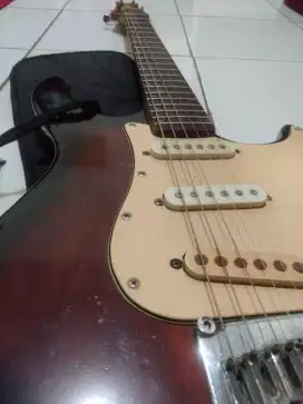 Guitar Electrik Model Stratocaster
