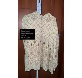 Baju thrifting baju atasan cewe wanita