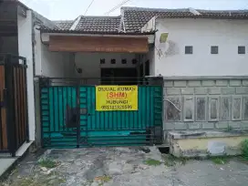 Di jual Rumah SHM lokasi Menganti-Gresik